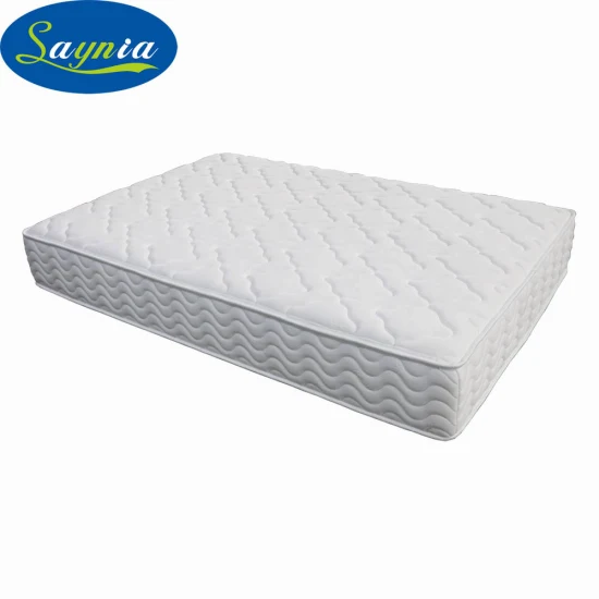 Colchón de muelles ensacados de tres zonas de espuma de látex de cama tamaño queen enrollable de alta calidad en una caja